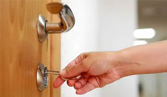 Metro Master Locksmith Miami, FL 305-744-5089 - 13-Re-Key-Locks